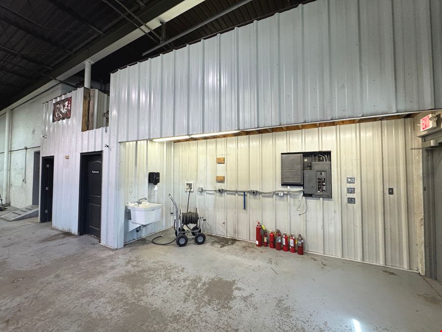 2804 Memorial Highway