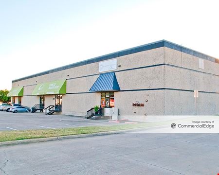 Preview of commercial space at 2025 Midway Road
