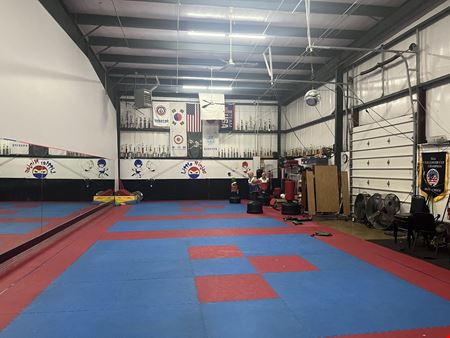 Preview of commercial space at 1627- 1639 Oak Drive