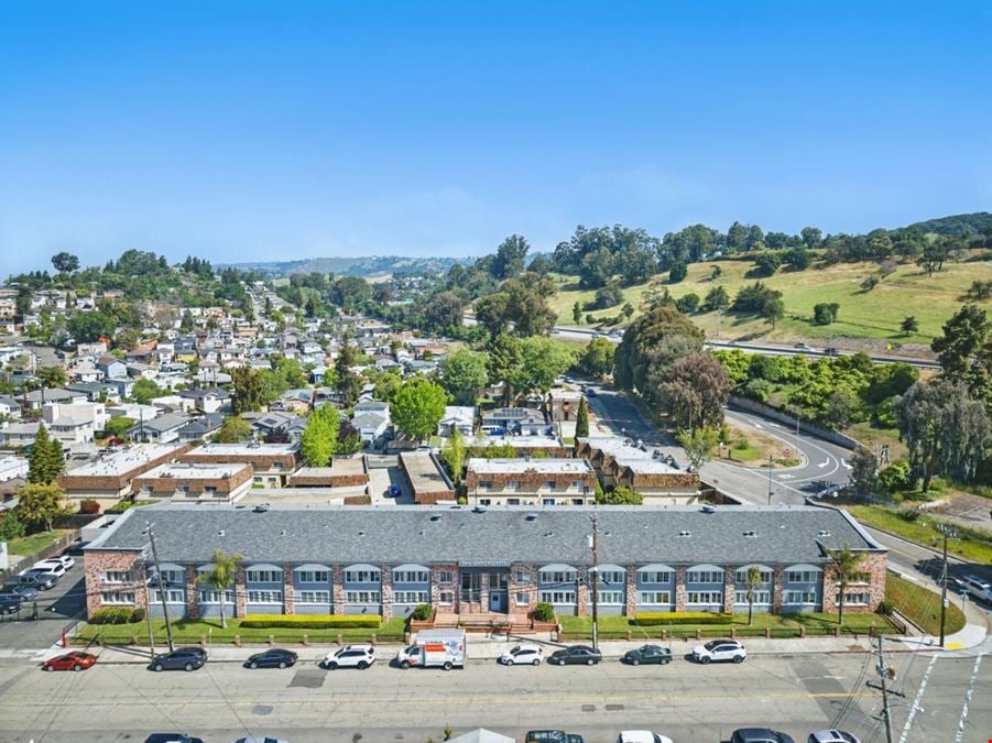 40 Unit Apartment Building | $6,950,000