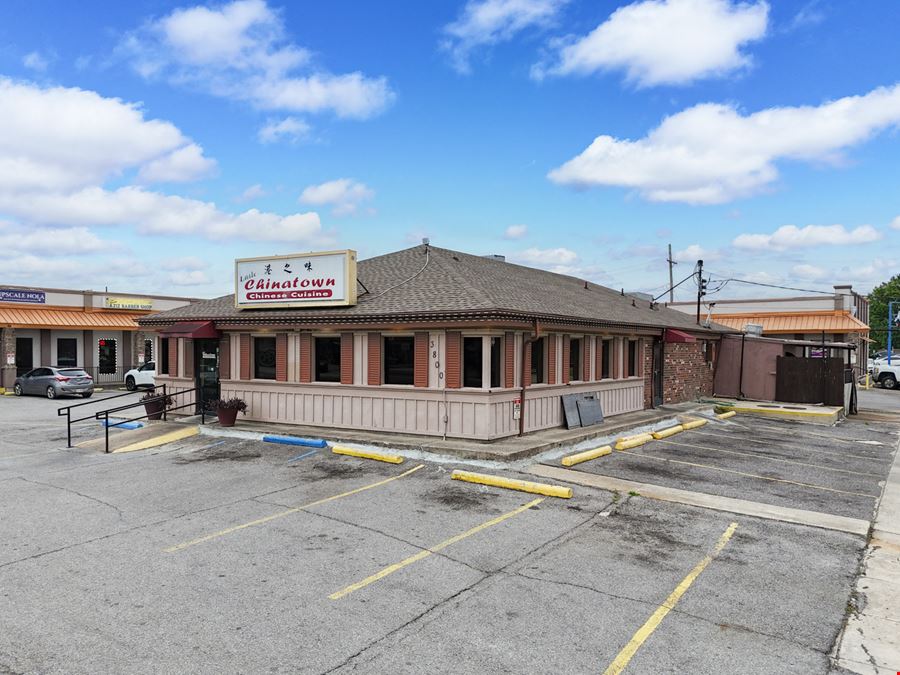 Value-Add Strip Center on Williams Blvd