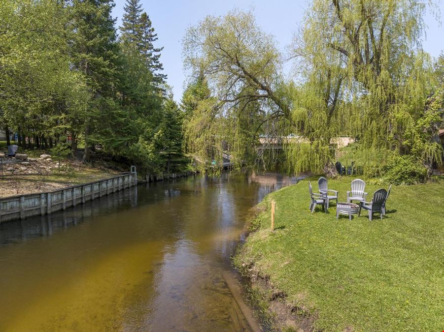 Reed's On The River - Cabin 3