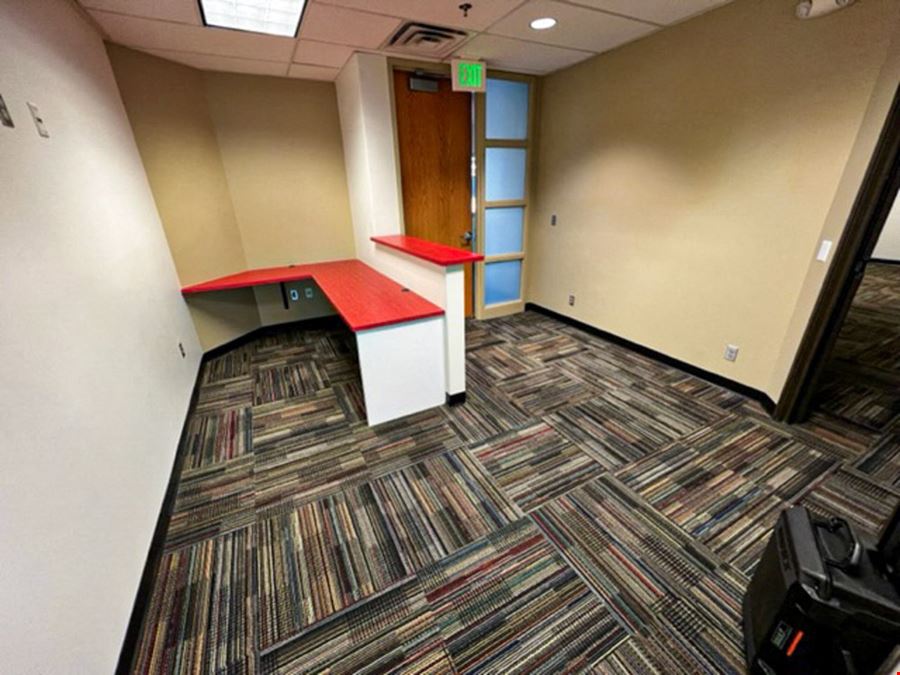 5062 SF Suite 445 Professional Office Spaces in Colorado