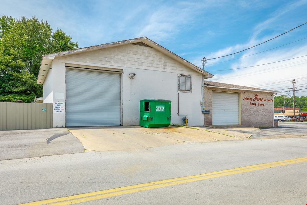 Auto Body Shop with 15 Bays on Ringgold Rd
