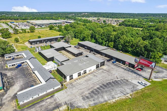 Preview of Retail space for Rent at 1747-1753 S West Bypass 
