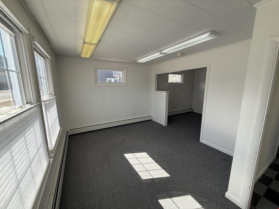 Versatile Office / Retail Space