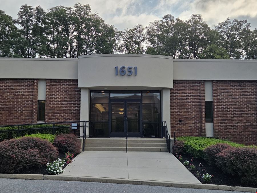 1651 N. Cedar Crest Boulevard