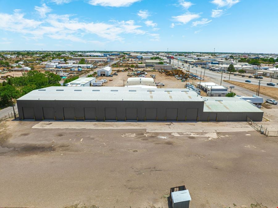 Amenity Heavy ±30,000 SF Industrial Office/Warehouse
