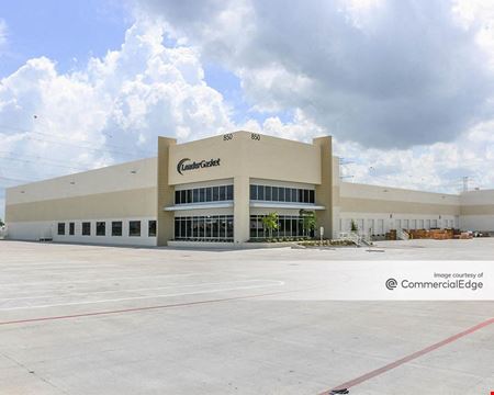 Preview of Industrial space for Rent at 860 Sens Rd