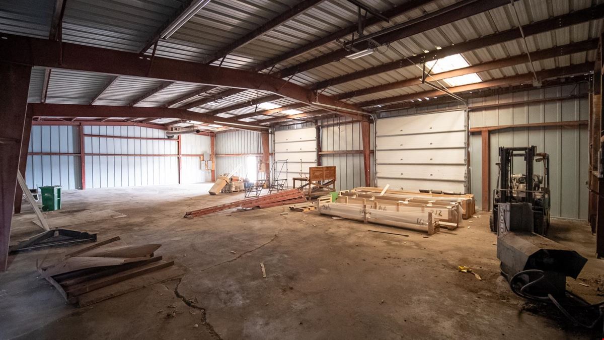 Industrial Shop & Warehouse on 1+ Acre 