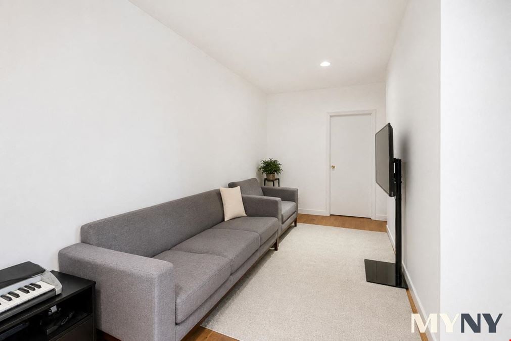 5001 4th Ave
