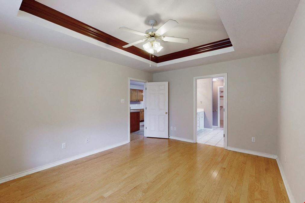2600 Greenberry Circle