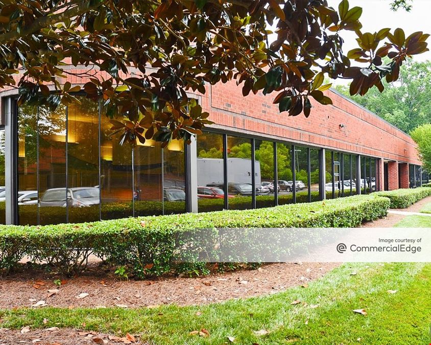 Chattahoochee Corners - 3475-3550 Corporate Way, 4350, 4375 & 4400-4570 River Green Pkwy
