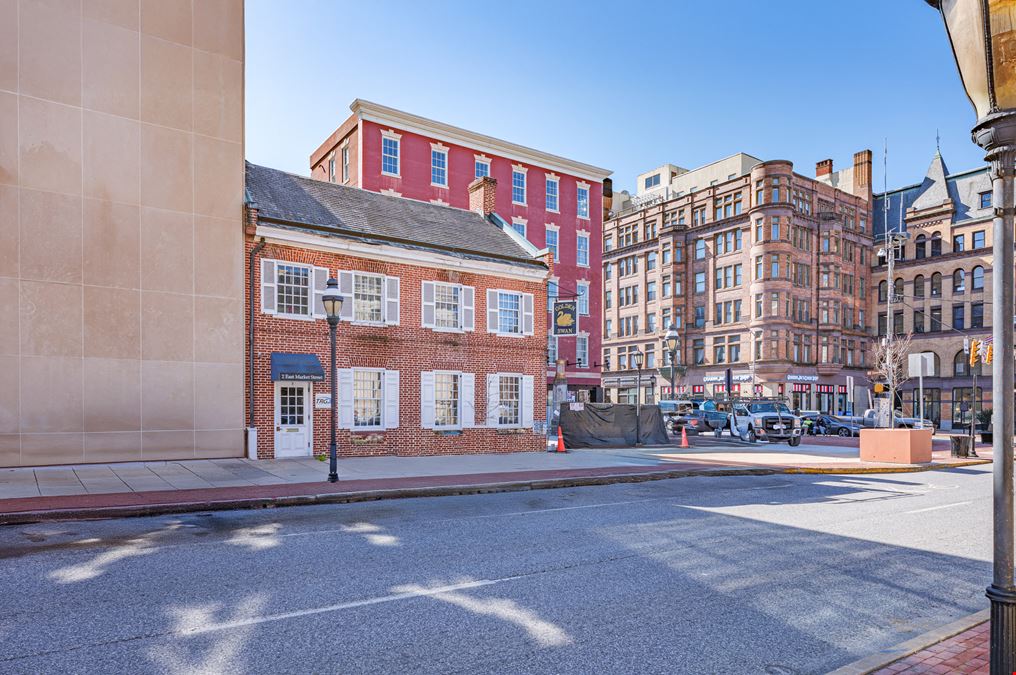 2 E Market St