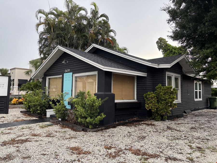 Bungalow Building