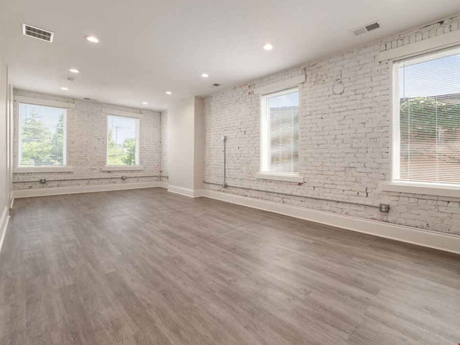 1029-1031 E Livingston Ave