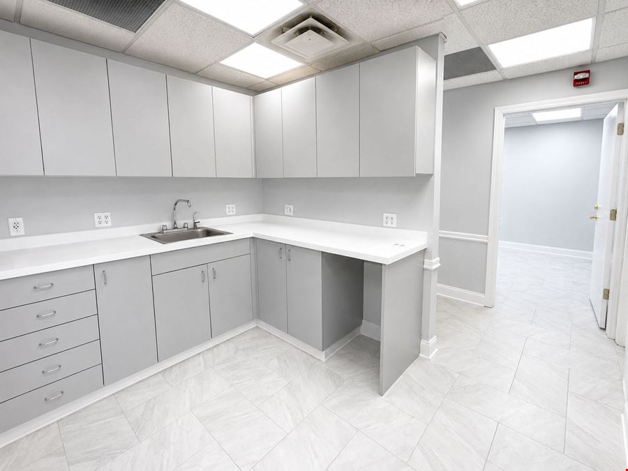 Class A, Turnkey Medical Space For Lease