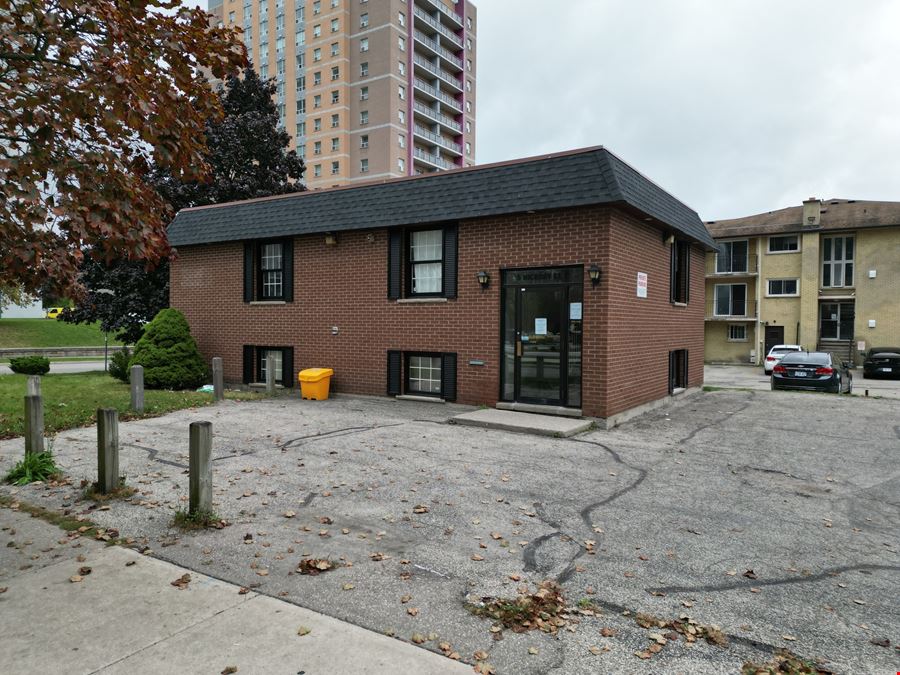 5 Hickory Street E
