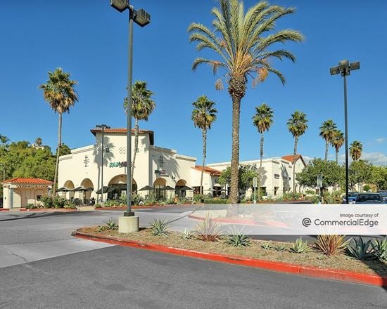 Preview of Retail space for Rent at 979 Avenida Pico