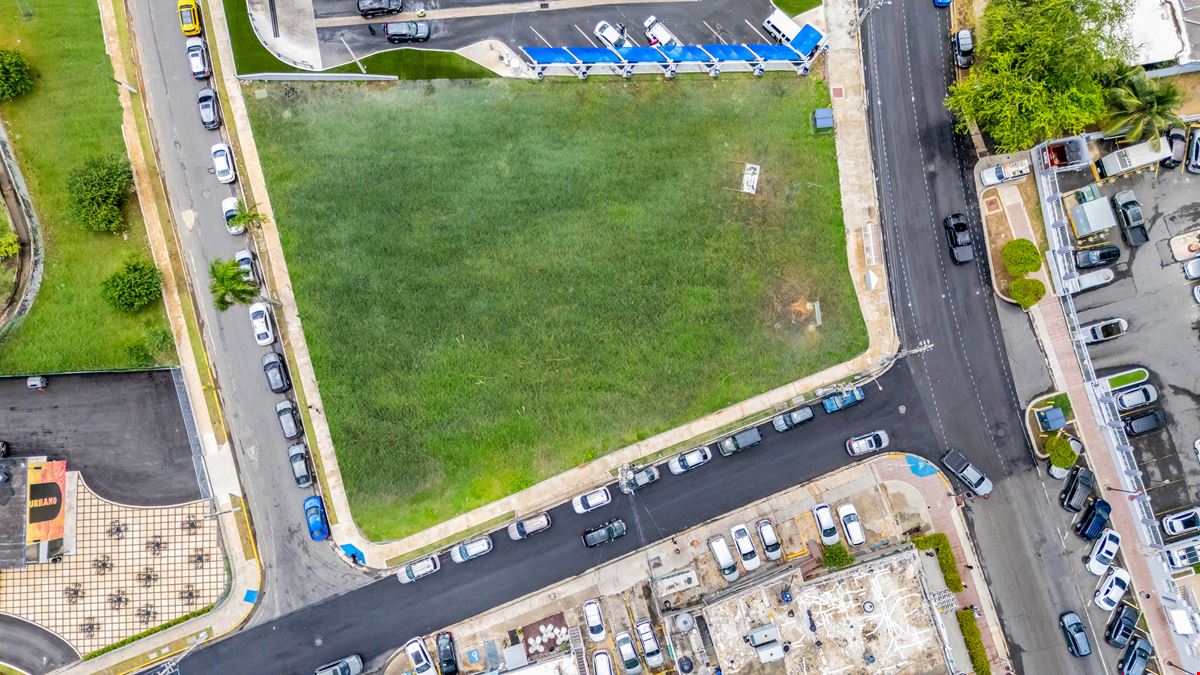 Prime High-Visibility Corner Land Lease Opportunity @ Isla Verde, San Juan