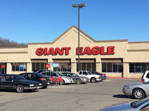 Preview of Retail space for Rent at 2001-2107 Elm Rd NE