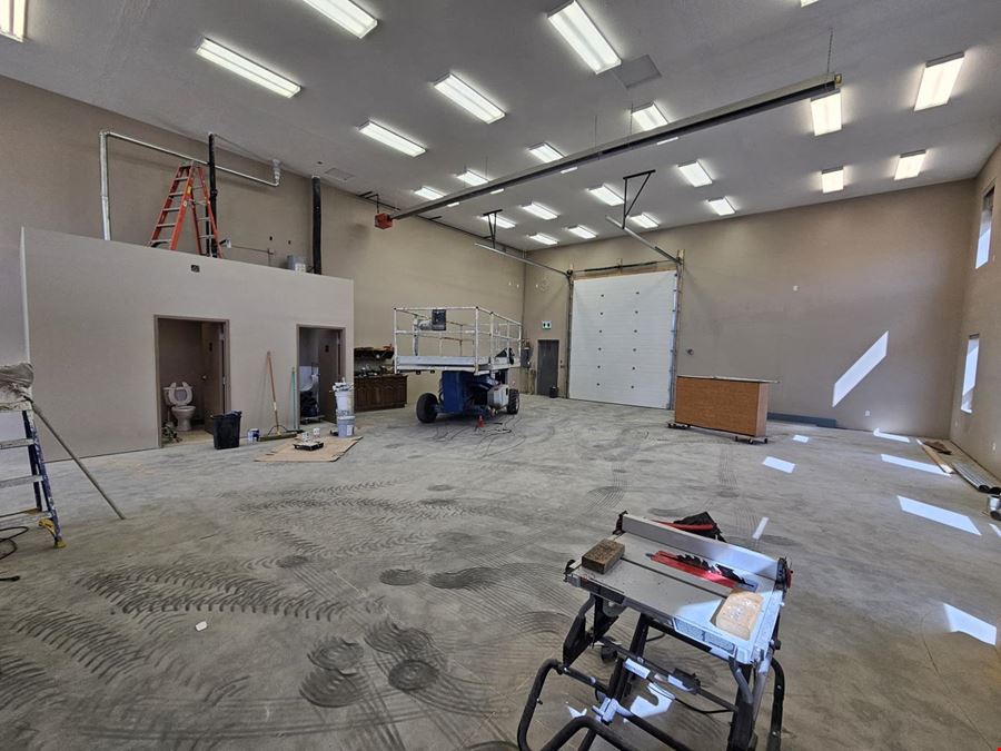 7471 Edgar Industrial Bend - Unit 24