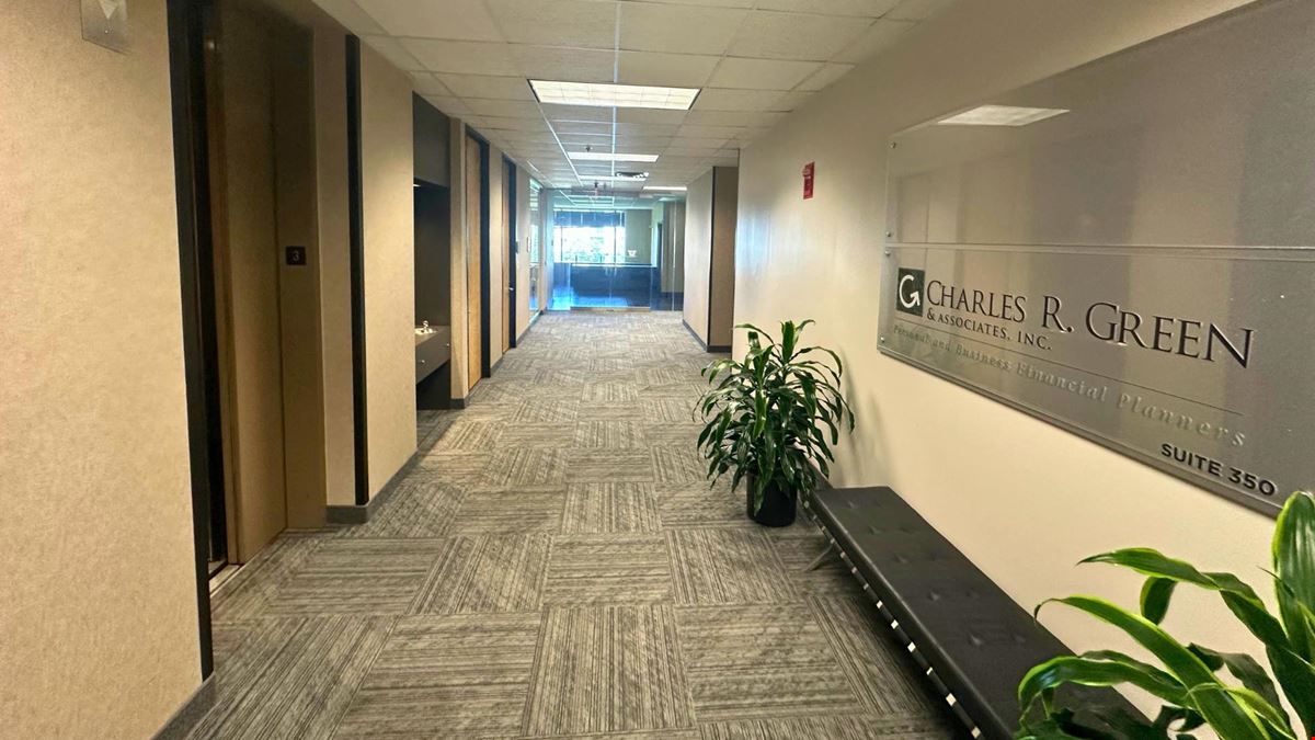 PRIME OFFICE AT I-30 & SUMMIT