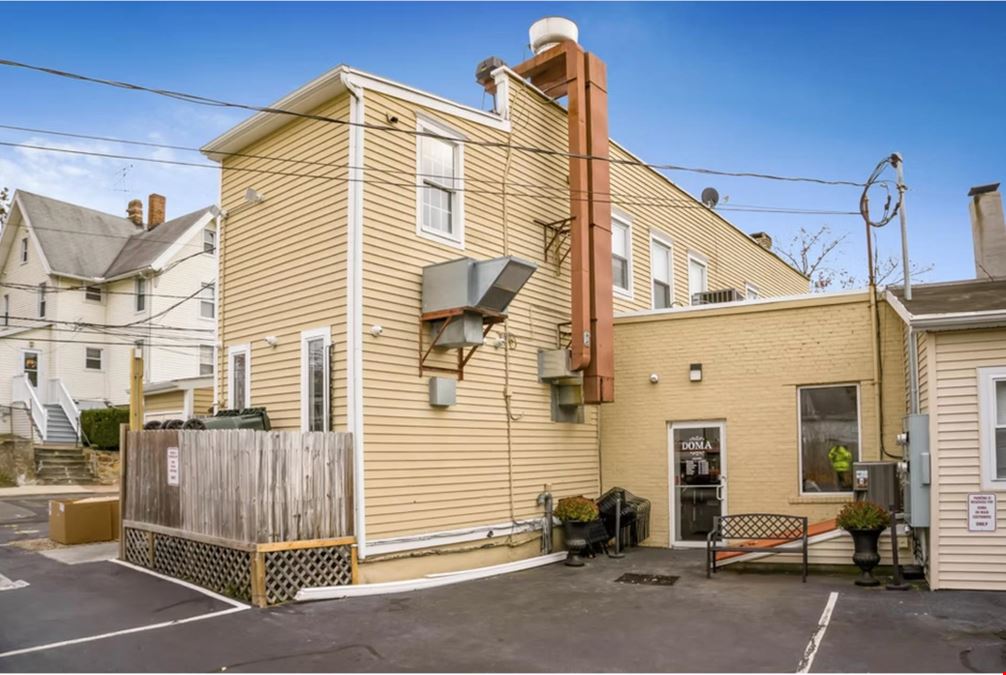 572 Main St