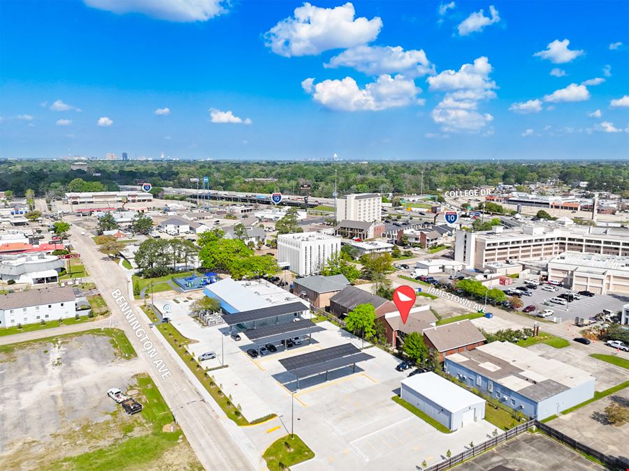 First-Floor Office Suite Off I-10 – Flexible Layout