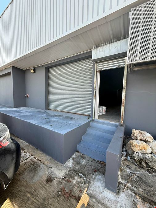 EXPM Warehouse Cataño