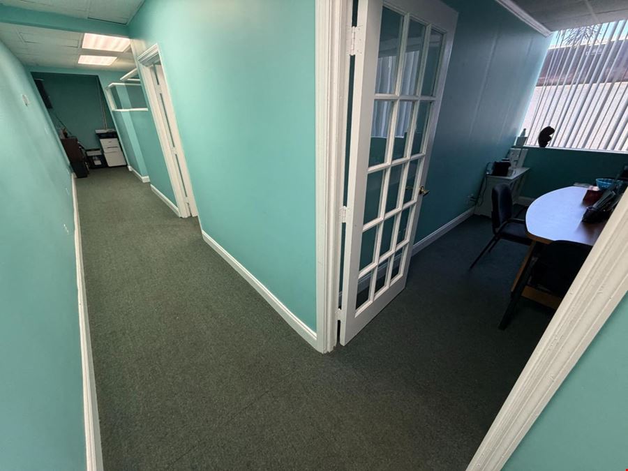 950 SF Suite 202 Professional and Medical Office Space