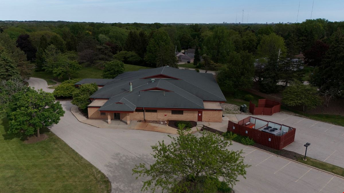 7007 N Range Line Rd