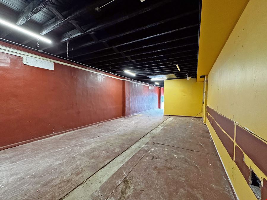 1,600 SF | 566 7th Avenue | Vented Stand Alone Retail Space for Lease