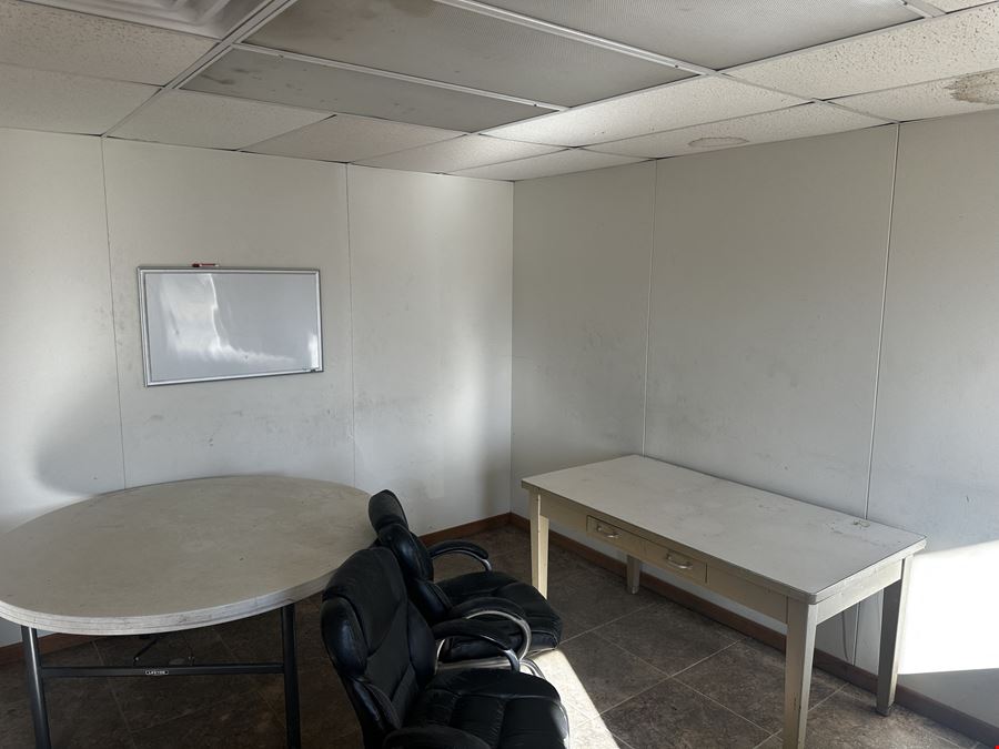 6,232 SF Shop/Office Space on 0.4 Acres