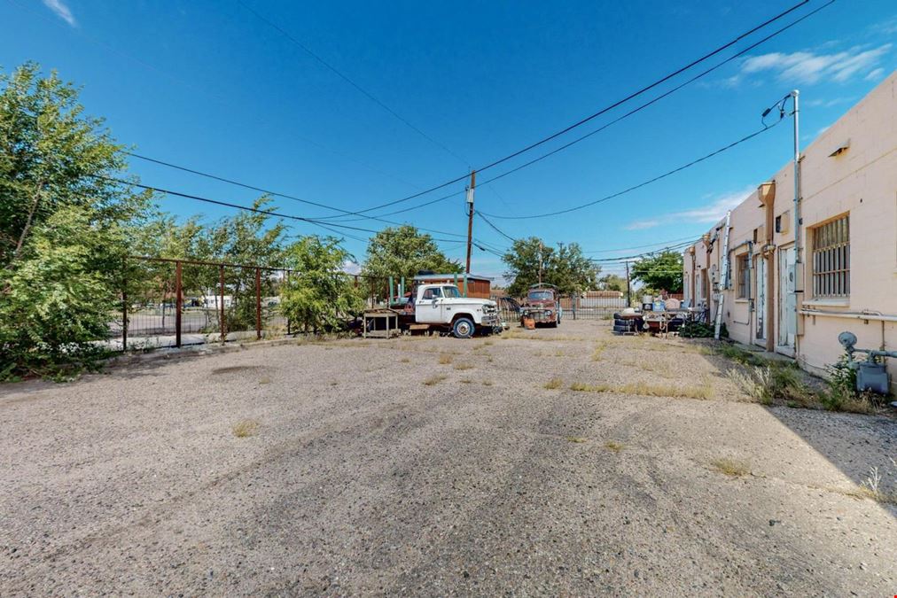 Open Flex Space in Nob Hill with Yard