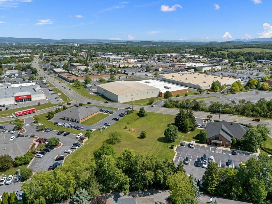 PRIME 1.27 ACRE B2C ZONED COMMERCIAL LOT
