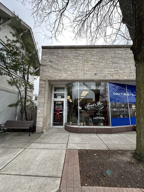 Retail Space at Glenview and Waukegan Intersection