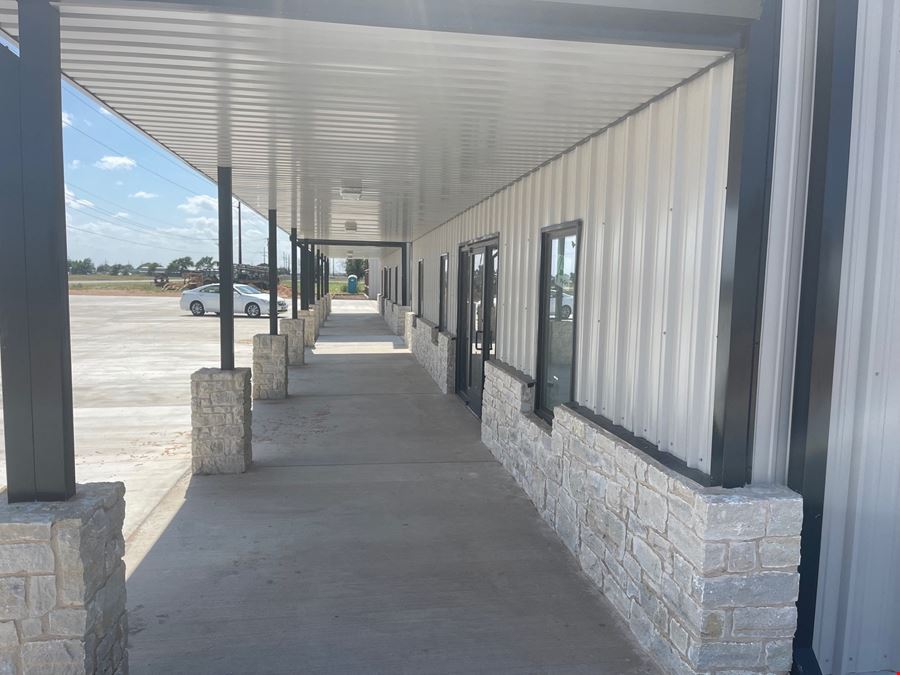 Available 10,250 Sf Office Warehouse with Stackyard