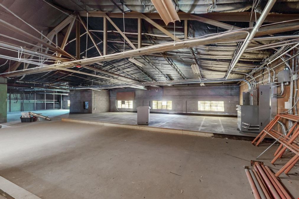 TWO SUITE WAREHOUSE WITH MEGA ELECTRICITY