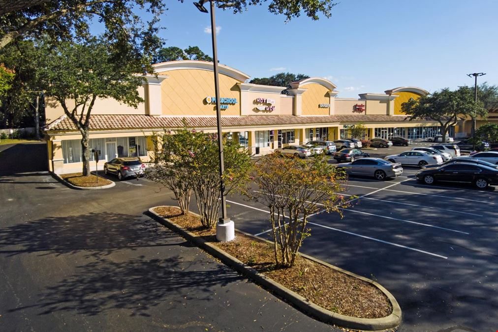 Gates of Pottsburg Plaza