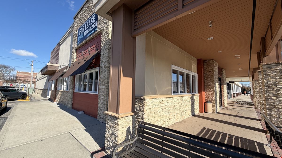 2124-2160 Merrick Mall