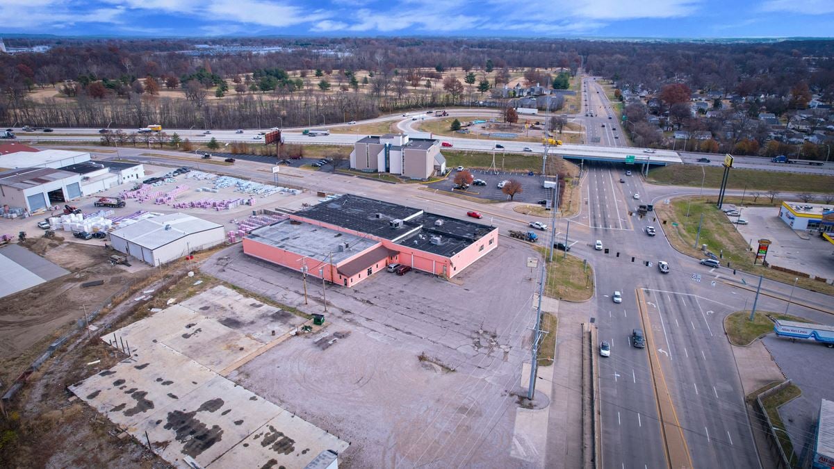 1250 Diamond Ave & 2400 Hwy 41
