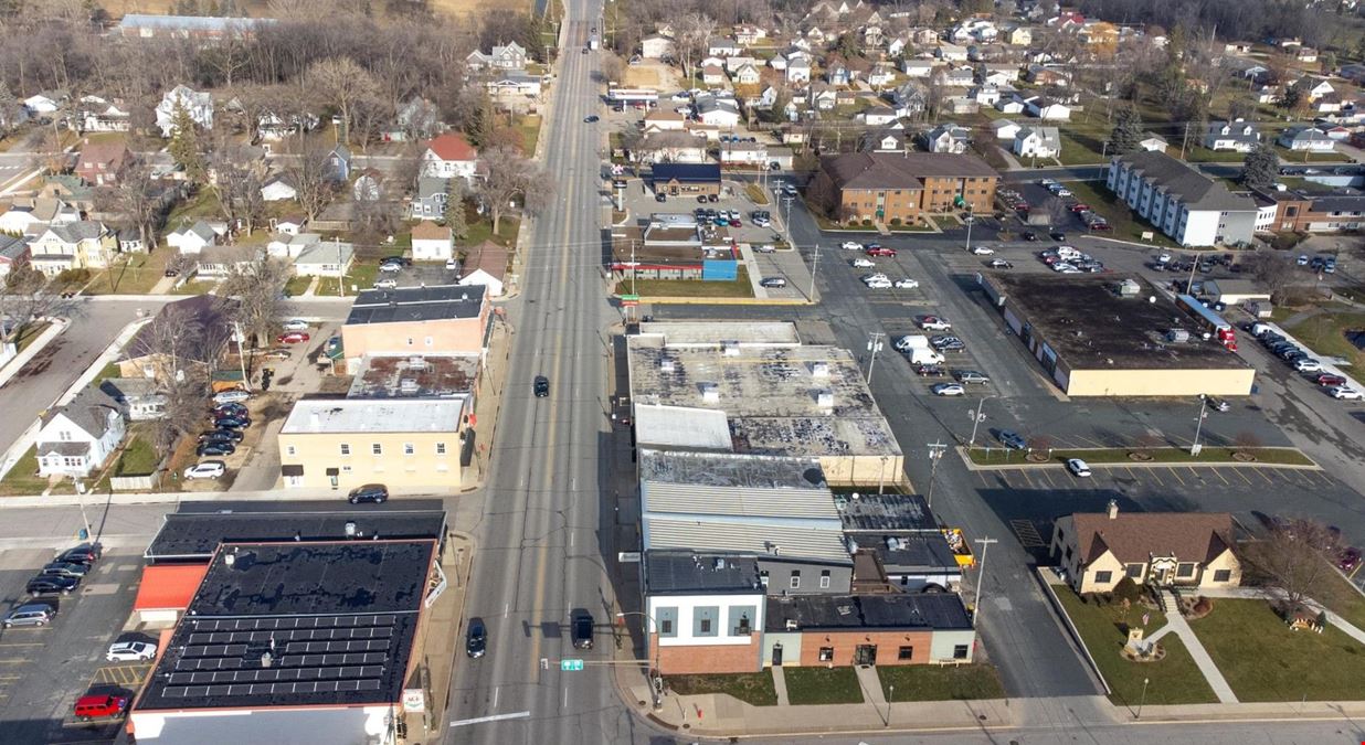 113 Main St S - South Main Street Retail Building For Sale or Lease