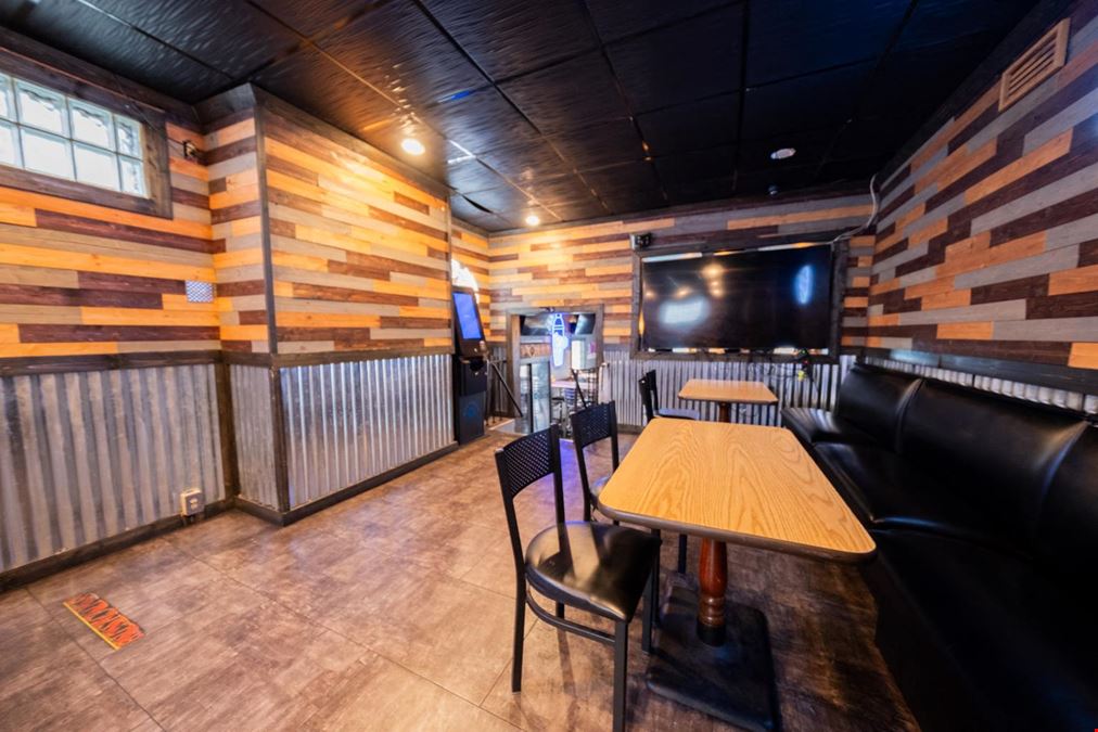 870 4th Ave - Bar/Restaurant