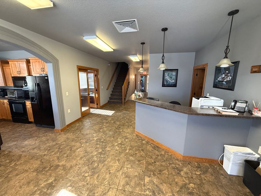 1414 Industrial Dr, Unit B