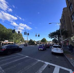 HIGH TRAFFIC CORNER: S BROADWAY AND MCLEAN