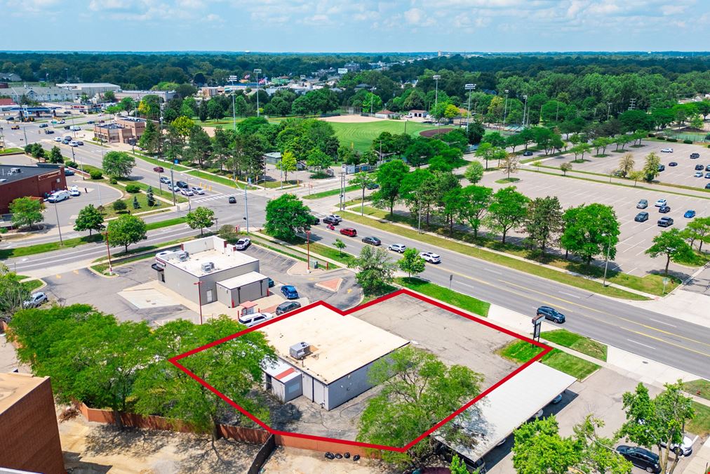 3115 W 13 Mile Rd