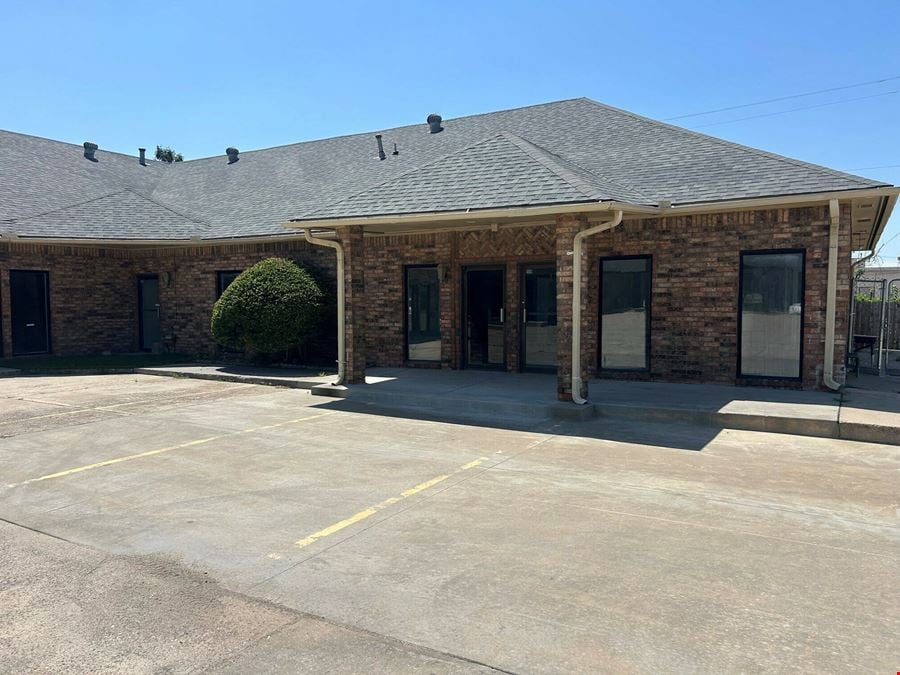 817 SW 89th St - Newly Renovated Multi Unit Office