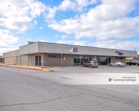 Preview of commercial space at 5075 Granbury Road