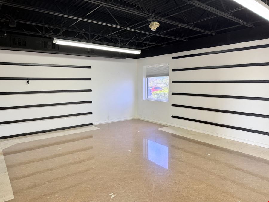 Industrial Flex Grade Level Units